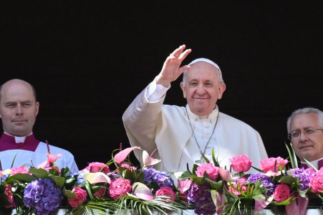 Un Rosario por Chile Video Bendición Urbi et Orbi por Pascua de