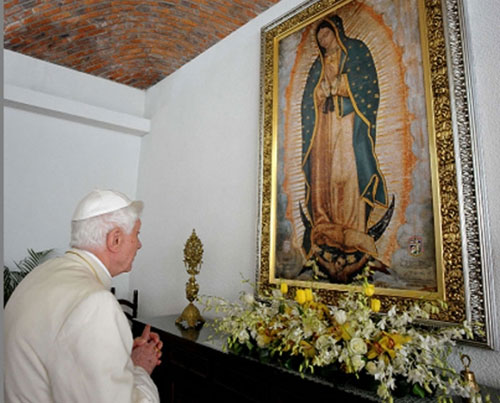 benedicto XVI Un Rosario por Chile